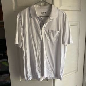 Untuckit white polo